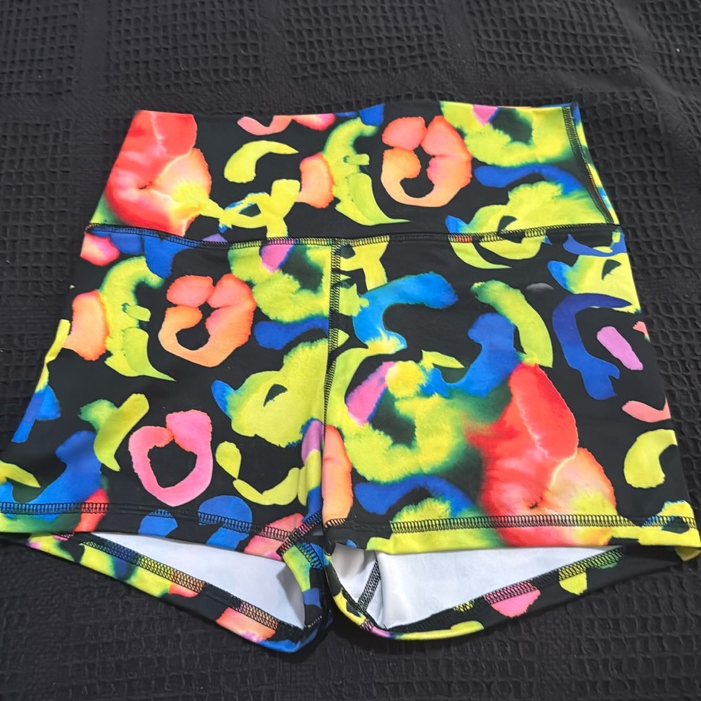 FLEO shorts